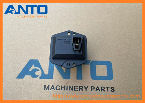 KHR13730 Résistant CAASE Parties de climatisation pour excavatrice CX130B CX160B CX210B